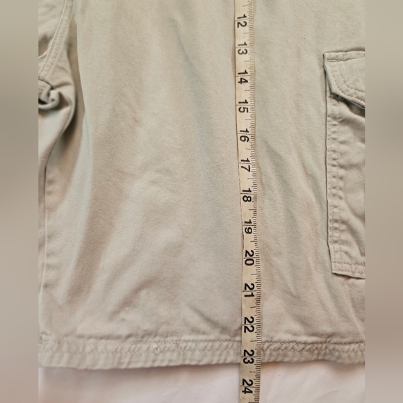 Wrangler Original Mens Beige Cargo Shorts With Side Pockets Size 42 - Picture 9 of 12